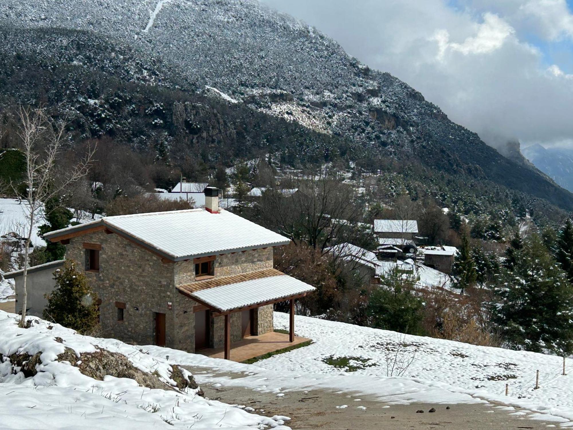 Casa De Les Escoles, Espinalbet - Alberga Castellar del Riu Exterior foto